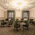 ホテル Chateau Sanov 5*