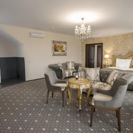 Chateau Sanov 5*