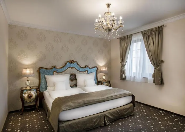 Chateau Sanov 5*