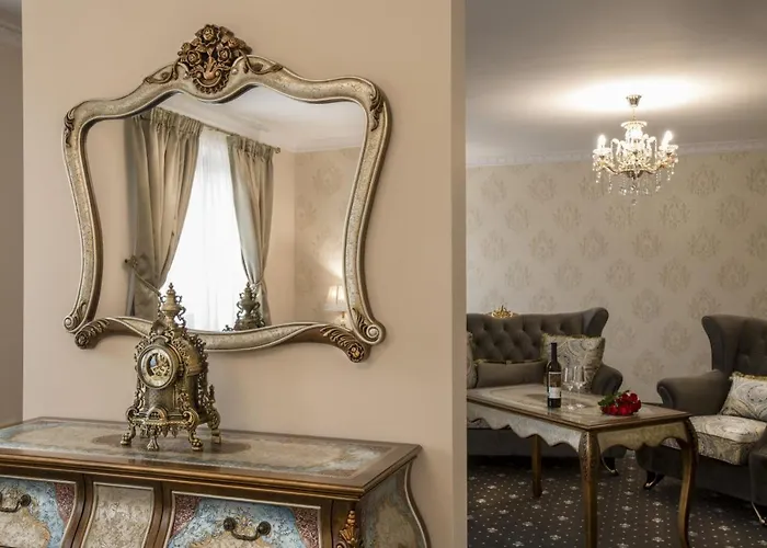 Chateau Sanov מלון 5*